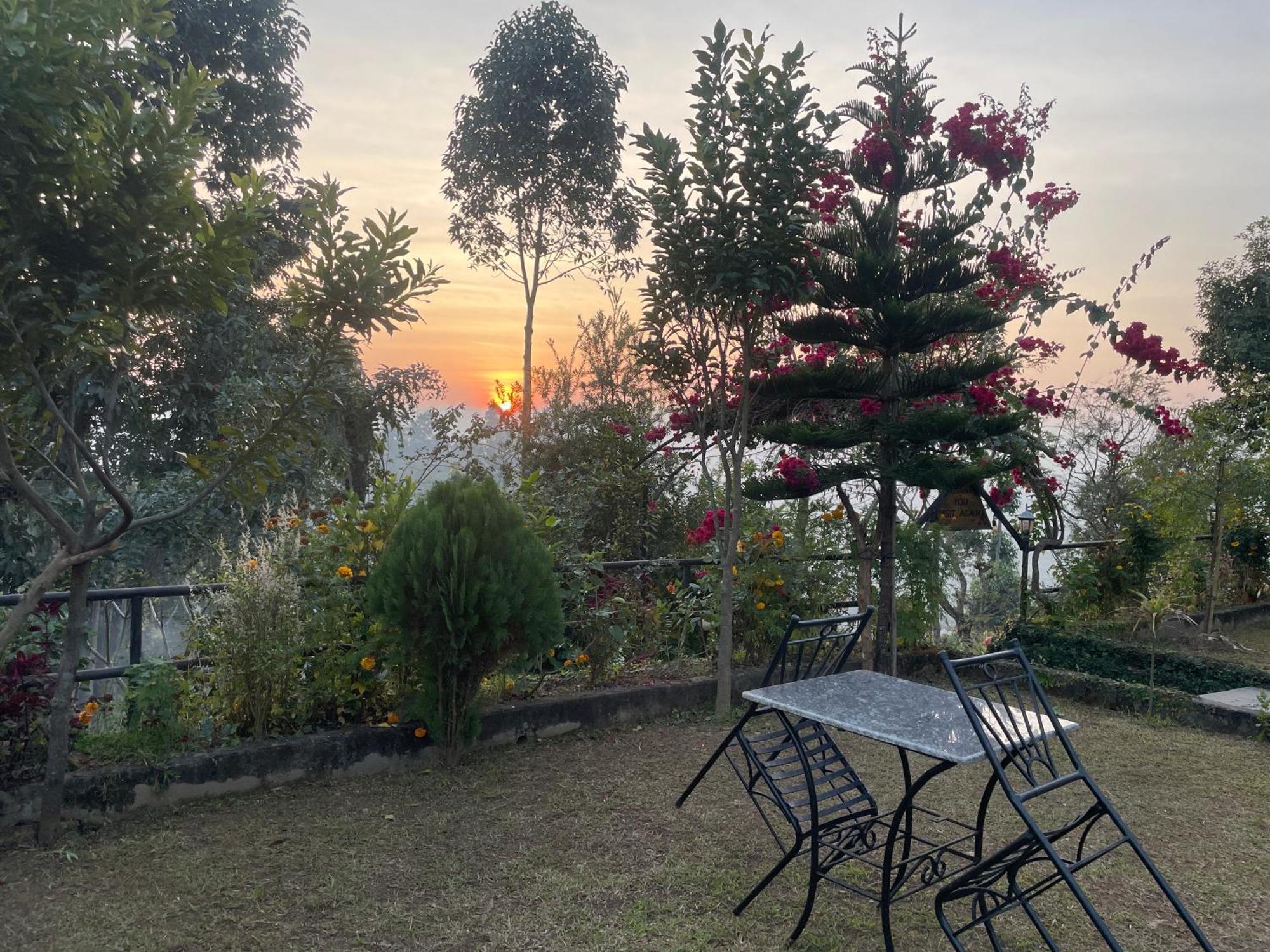 Himalaya Serene View Guest House & Farm Stay Deorali Bagian luar foto